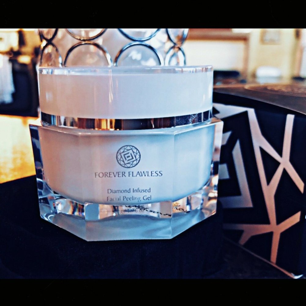 Forever Flawless Facial Peeling Gel White Diamond